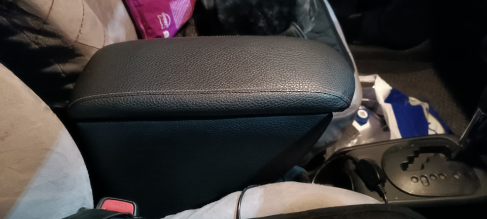 Подлокотник — Toyota Probox, 1,5 л, 2015 года | аксессуары | DRIVE2
