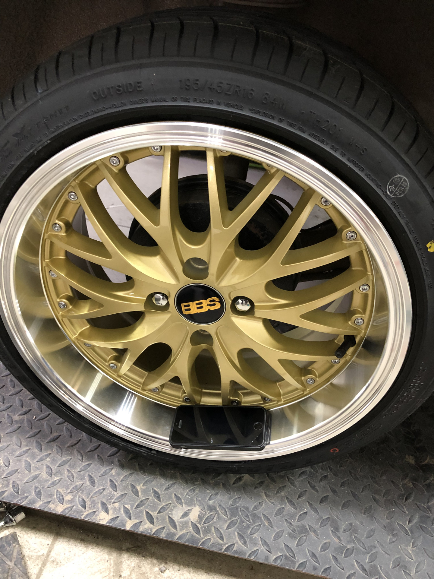 Диски bbs реплика. Диски BBS на ладу.