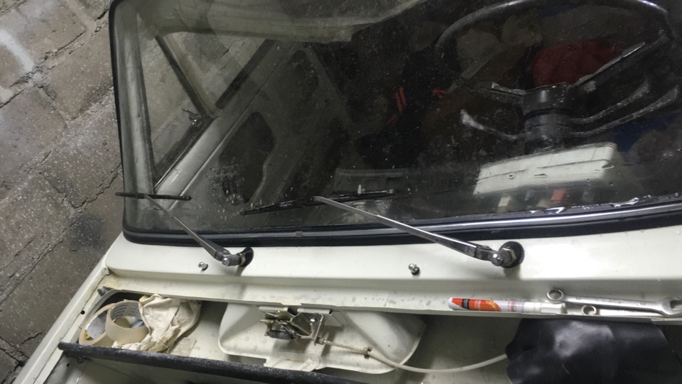 Стеклоочиститель готов, вопрос по лобовому стеклу закрыт — Lada 21013 ...