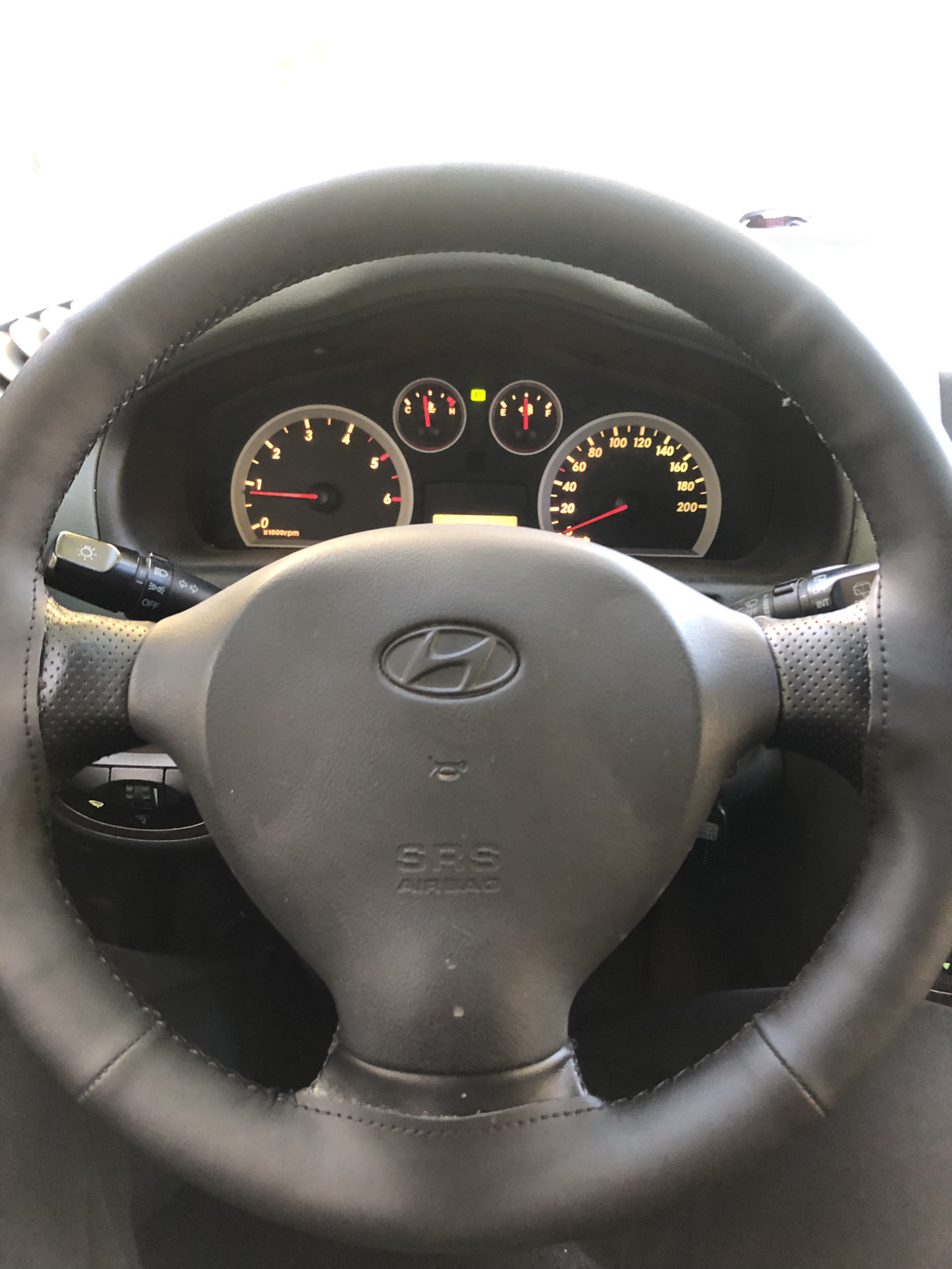 Оплетка на руль — Hyundai Santa Fe (1G), 2 л, 2008 года | аксессуары |  DRIVE2