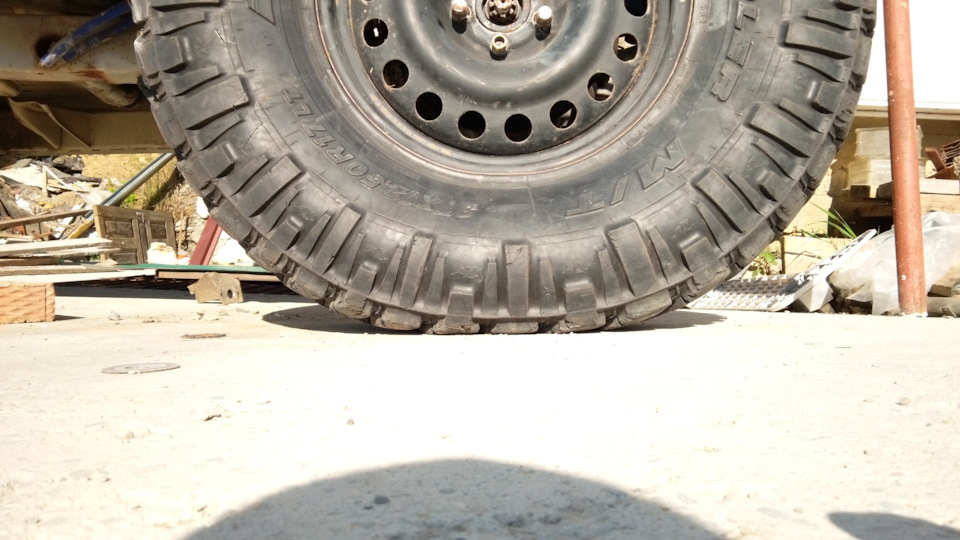 0,3 атм это максимальное давление на котором можно ездить на джимаре при этих колёсах — Suzuki Jimny (1G)