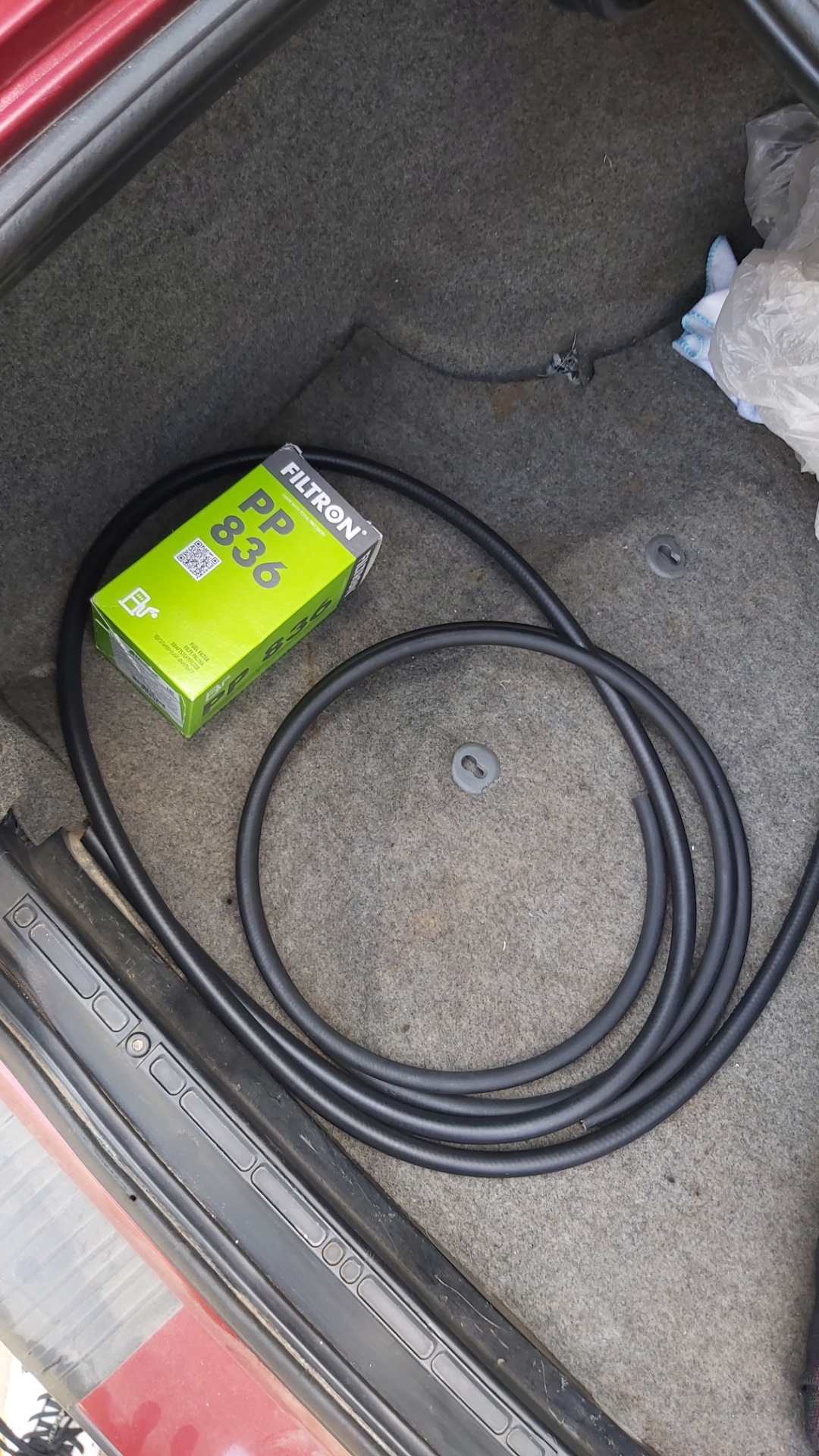 Замена топливных шлангов — BMW 5 series (E34), 2,5 л, 1992 года | визит ...