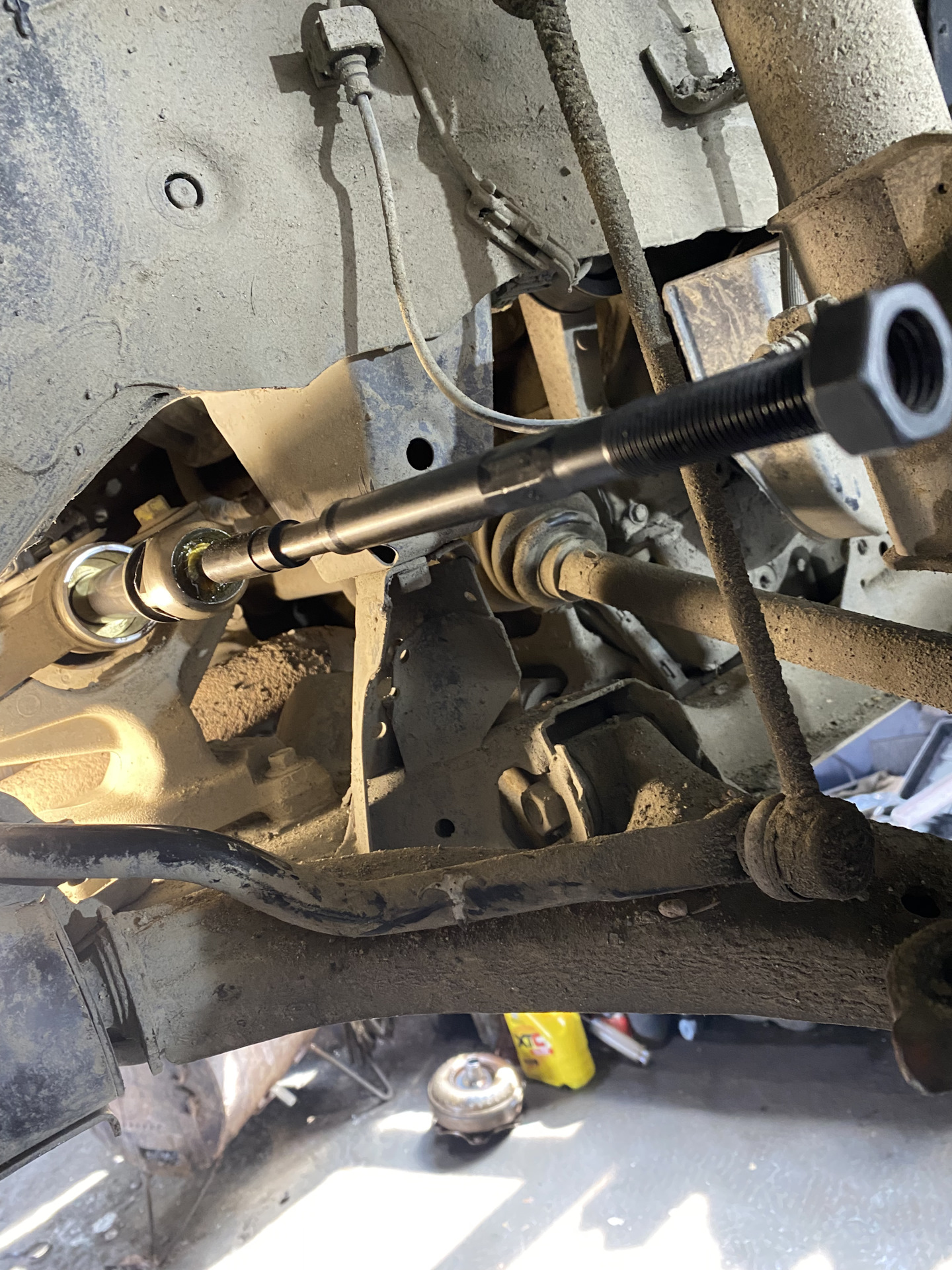 Убрал люфт рулевой рейки — Honda CR-V (RE), 2 л, 2008 года | своими ...