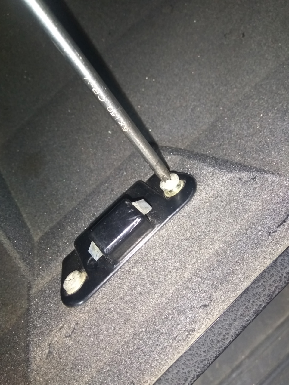 VwAAAgIGruA 960 Как открыть бардачок бмв е34