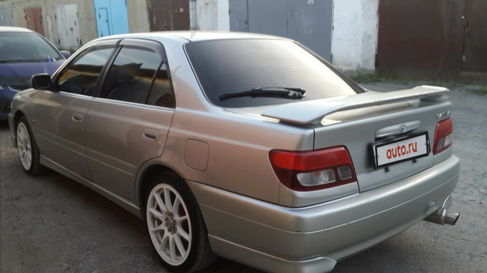 Toyota Carina опер