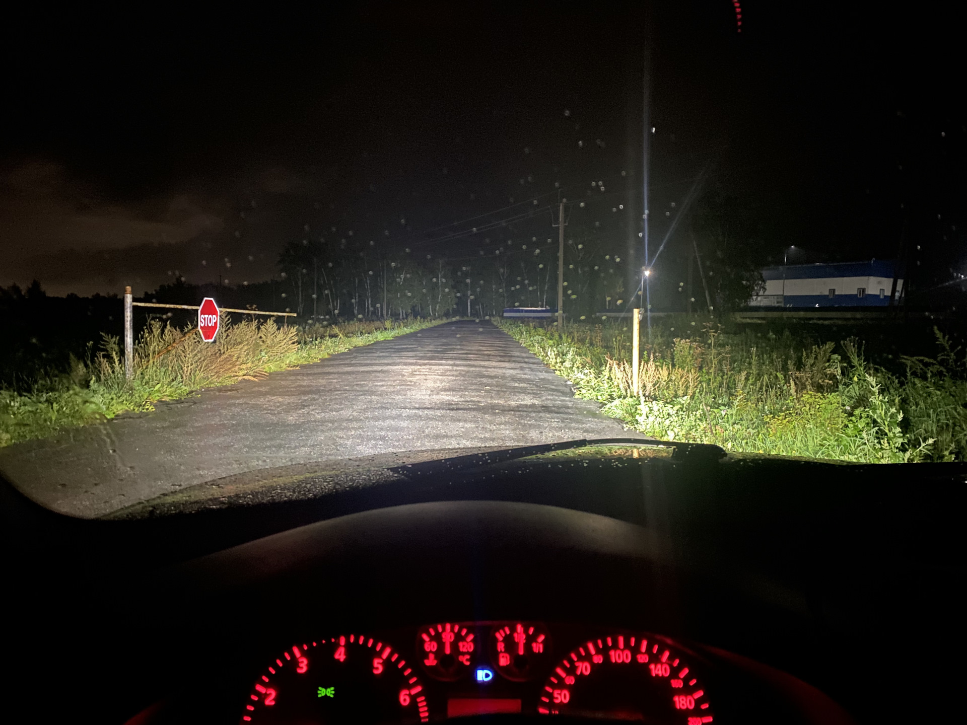 Би лед линзы. Легкая замена — Audi A6 (C5), 2,8 л, 1999 года | запчасти ...