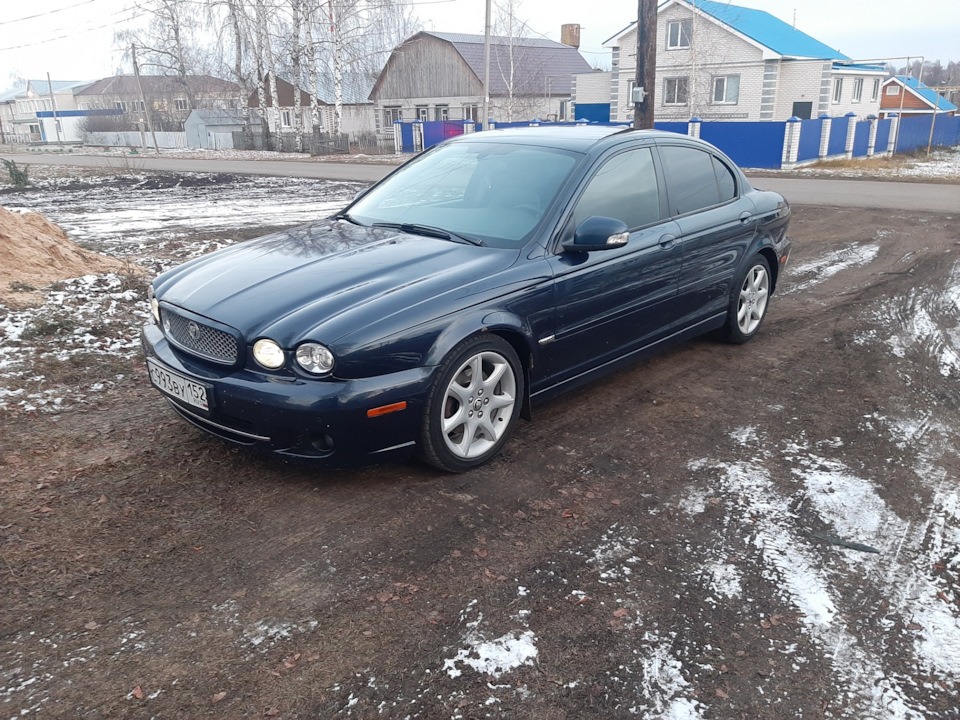 X type отзывы. 235 40 18 Jaguar x Type. Ягуар x Type Restailing синий. Ягуар x Type Restailing синий зимой.