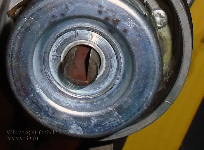 Трамблёр без вакуумника Ауди-100 как разобрать. — Audi 100 (C3), 2,3 л ...