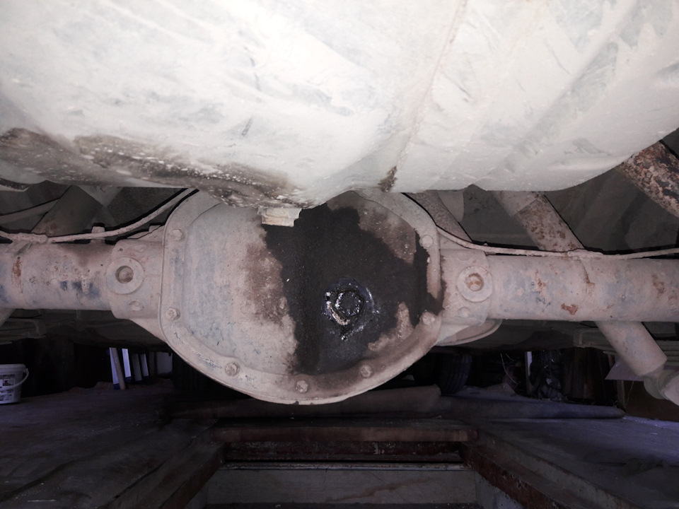 Редуктор заднего моста и топливный фильтр — ГАЗ 3110, 2,3 л, 1999 года ...