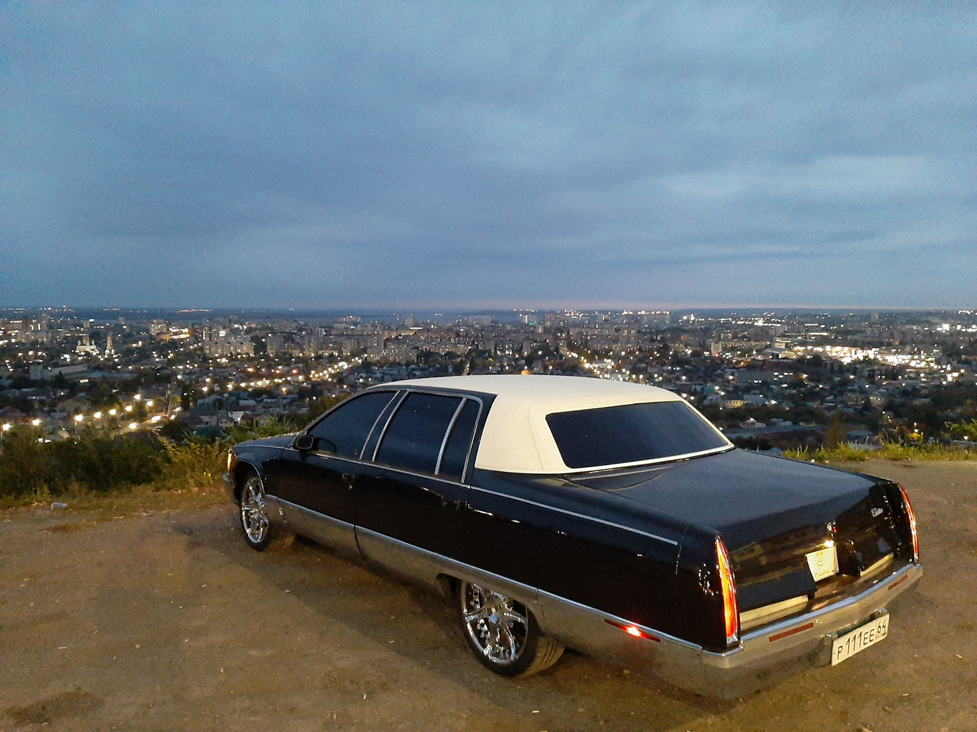 Cadillac Fleetwood 2000