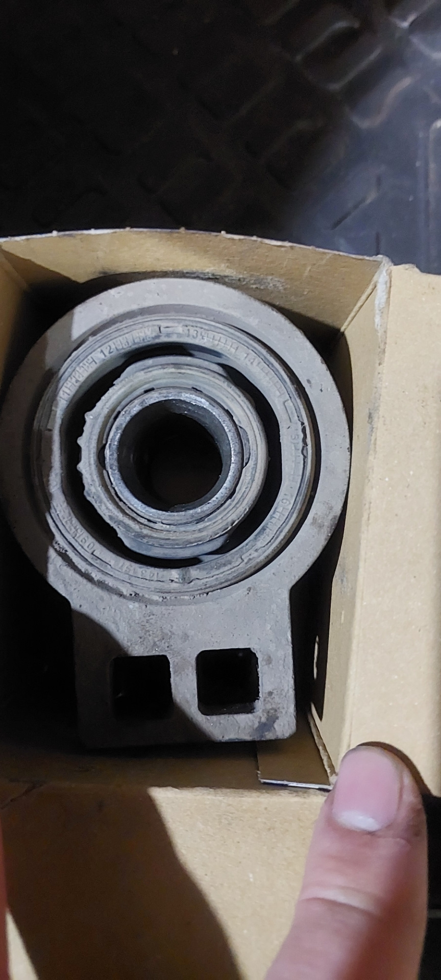 Задние сайлентблоки передних рычагов — Chevrolet Cruze (1G), 1,8 л ...