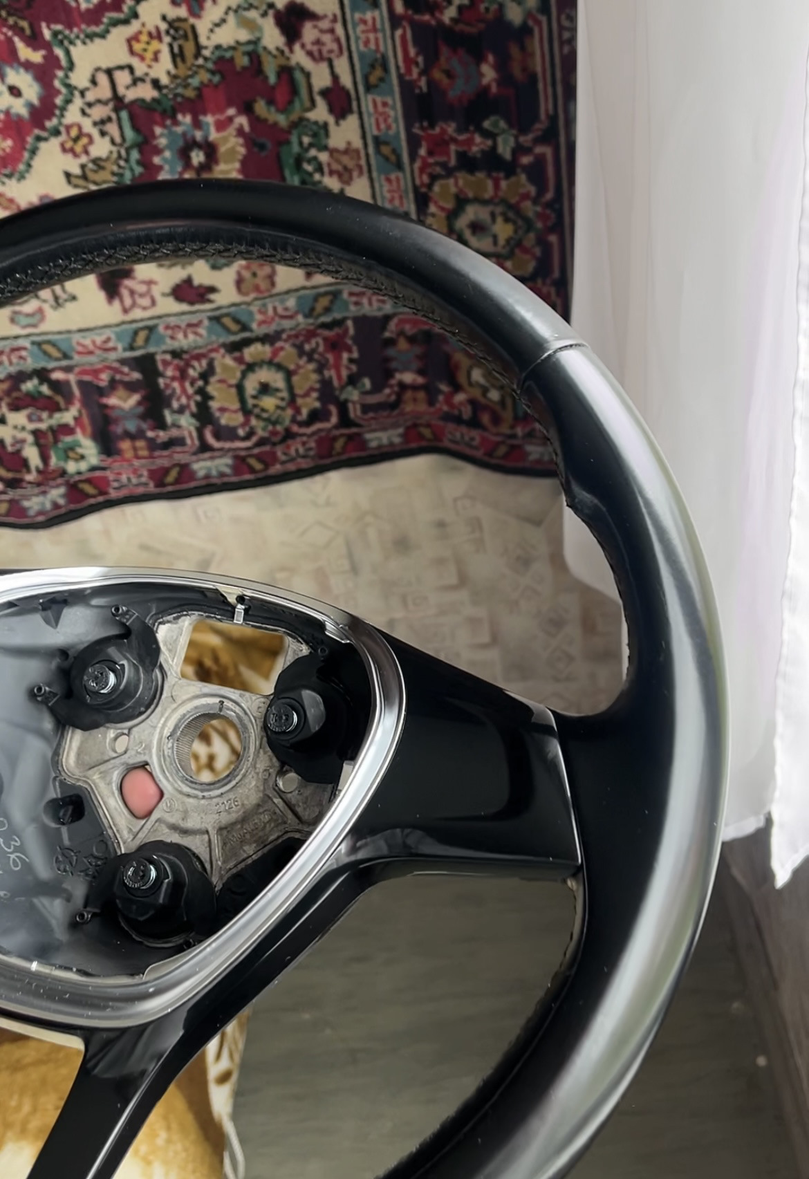Покраска руля краской для кожи Motip — Volkswagen Polo Sedan, 1,6 л ...