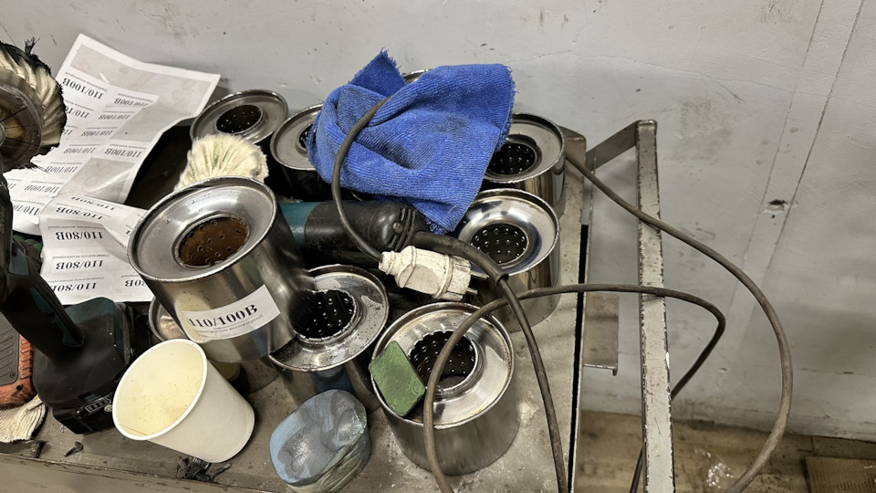 пламягасители — Opel Insignia (1G). Запчасти на фото: 110100B