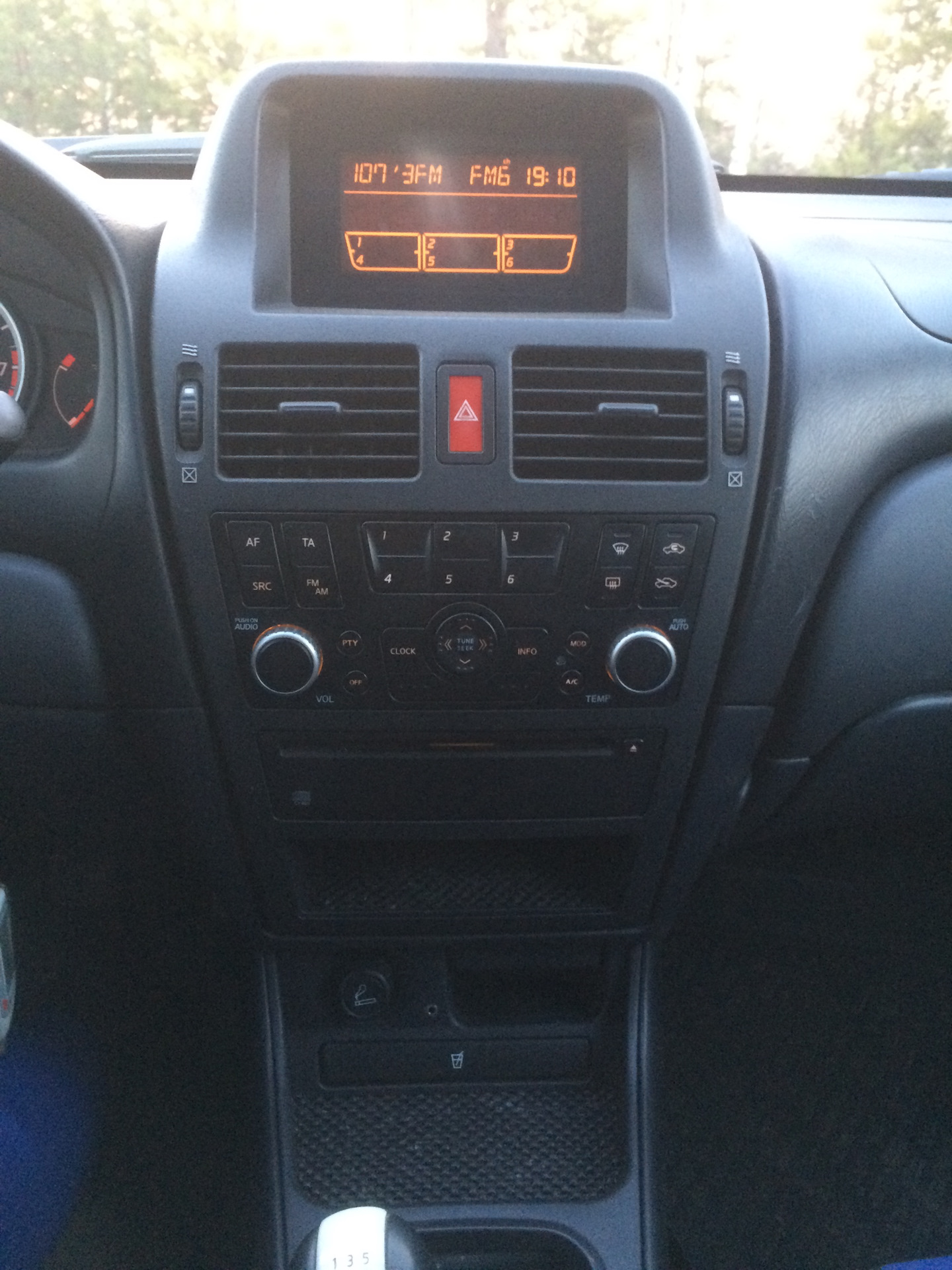 Магнитола ниссан тино. Nissan x-trail t31 usb aux. Магнитола андроид на ниссан альмера н16. Штатная магнитола альмера классик. Кабель usb aux для nissan almera.