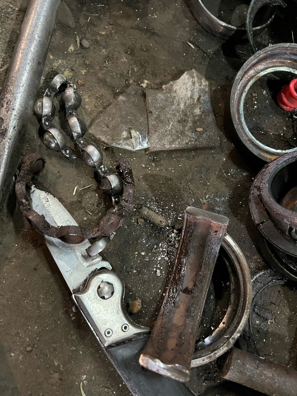 Заехал в сервис поменять подшипник полуоси — Lada 4x4 3D, 1,7 л, 2010 ...