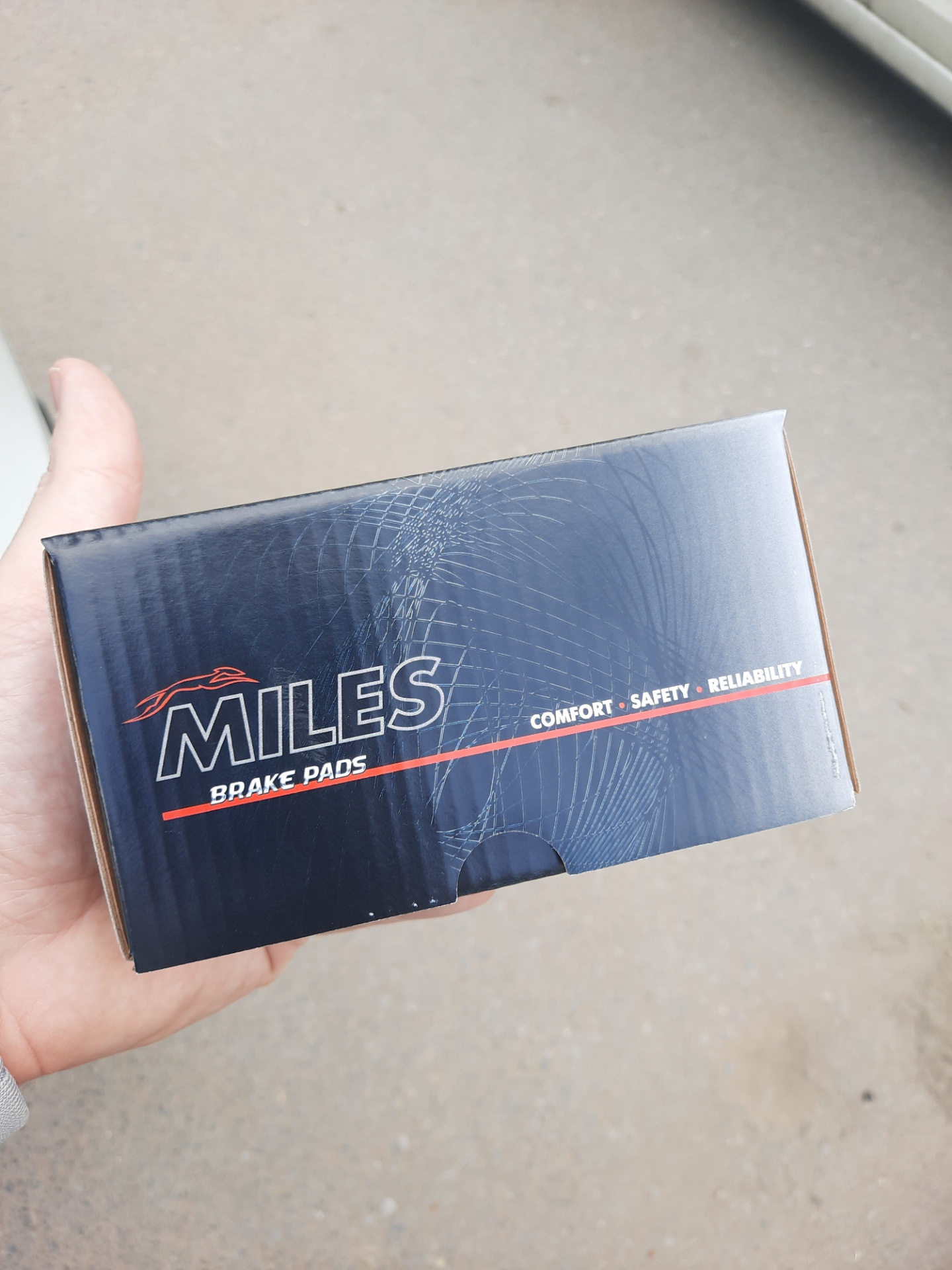 Колодки переднего тормоза. Miles, low-metallic — Lada Vesta SW (1G), 1 ...