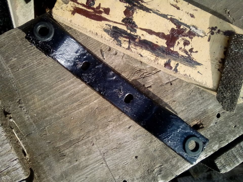 Покрасил грунт-краской, а сверху гравитекс. Наносил кисточкой на сухой грунт. — Lada 2120 Надежда