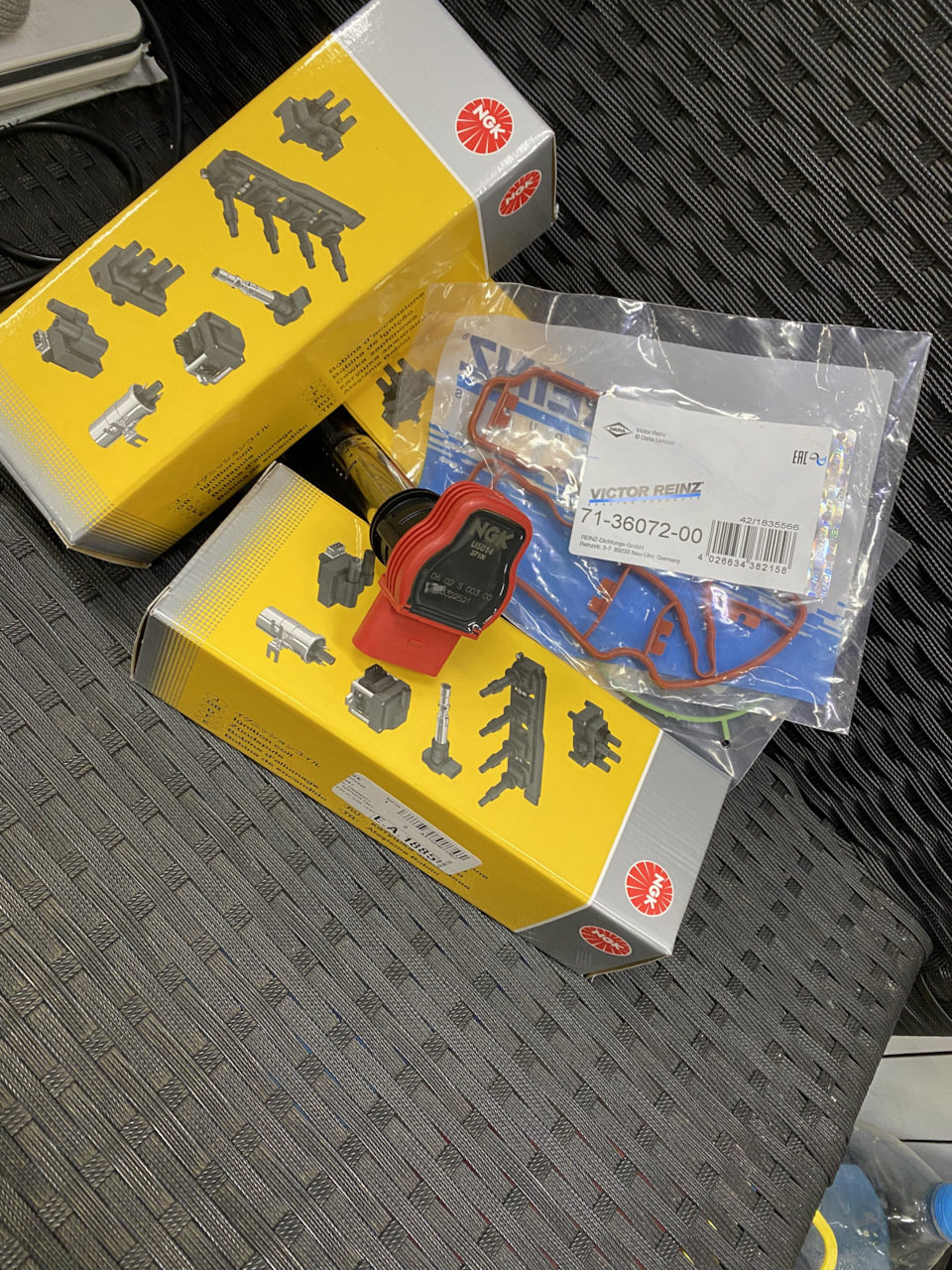 Чистка впускных клапанов/замена катушек/установка видеорегистратора ...