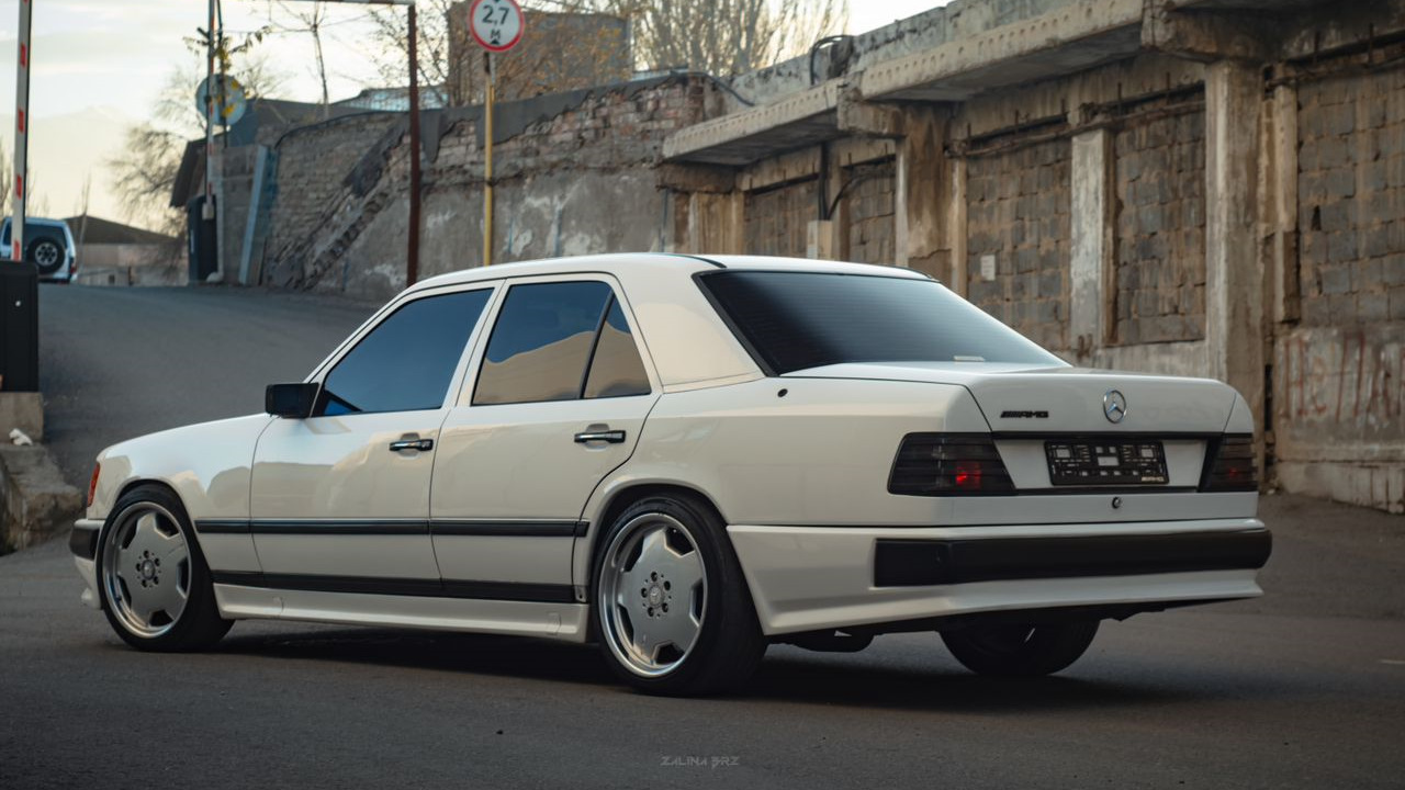 Продажа Mercedes-Benz E-class (W124) 1986 (дизель, АКПП) — с историей  обслуживания — DRIVE2.RU