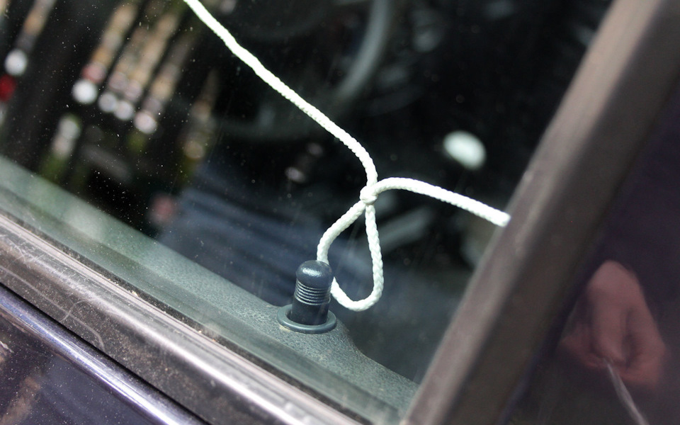 Как вскрыть дверь на Рено Симбол — Renault Symbol, 1,4 л., 2006 года ...