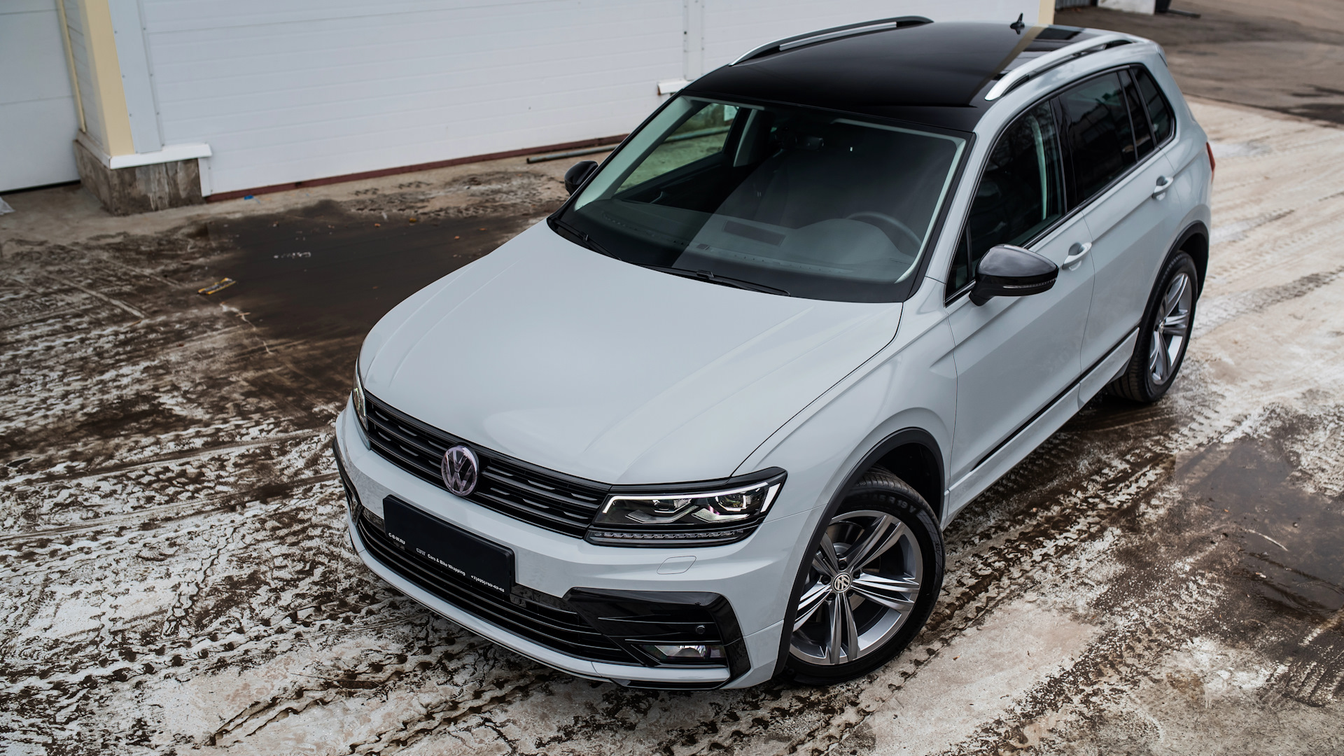 Цвет фольксваген туарег. VW Тигуан 2. Volkswagen Tiguan 2020 White. VW Tiguan серый. Volkswagen Tiguan 2021 серый.