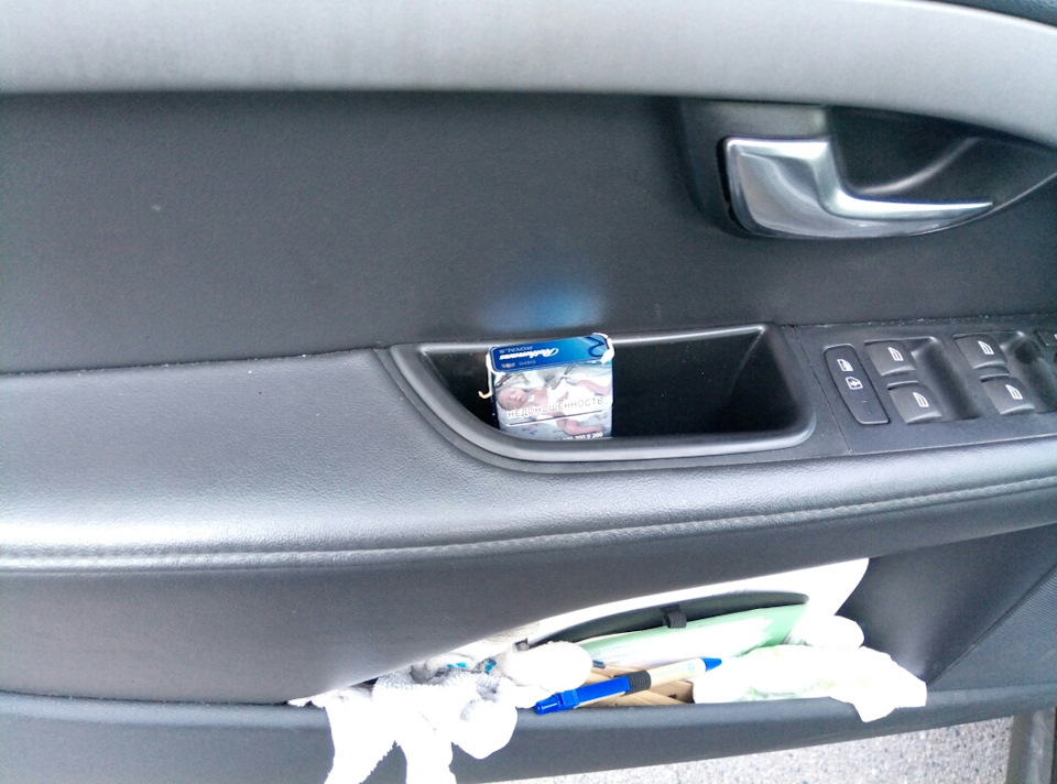"стаканы" в дверные ручки — Volvo XC70 III, 2 л, 2014 года | аксессуары ...