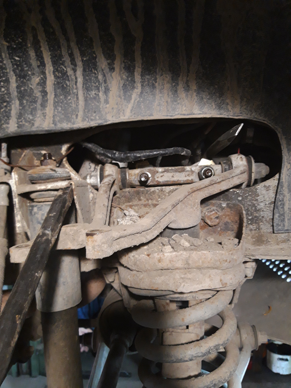 верхний сайлентблок 2 — Chevrolet Niva GLX, 1,7 л, 2012 года | своими ...
