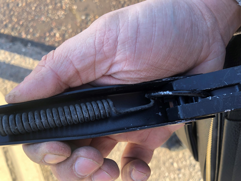 как заменить пружину на дворниках автомобиля W4AAAgIfdeA 960