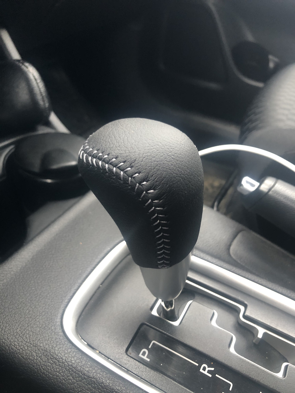 Как снять ручку кпп митсубиси аутлендер Ручка КПП - Mitsubishi Outlander (3G), 2 л, 2013 года аксессуары DRIVE2