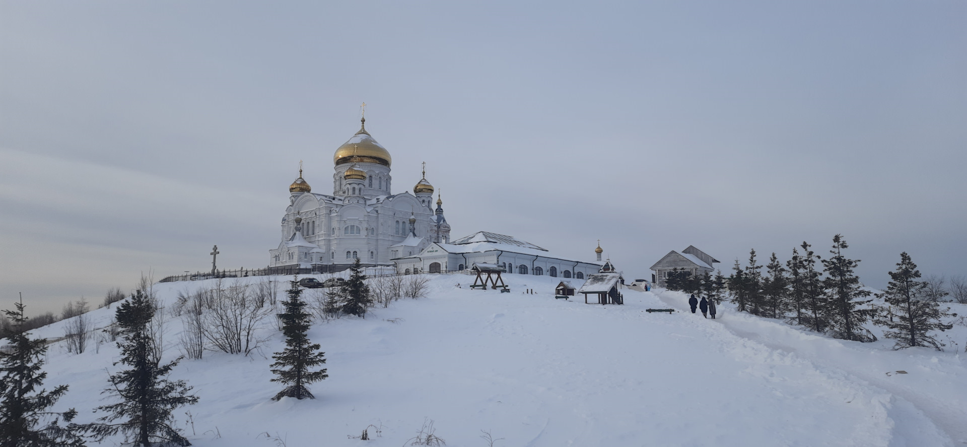 Белогорье мужской монастырь Пермский край. Белогорский Николаевский монастырь Пермский край. Белая гора Пермь монастырь.