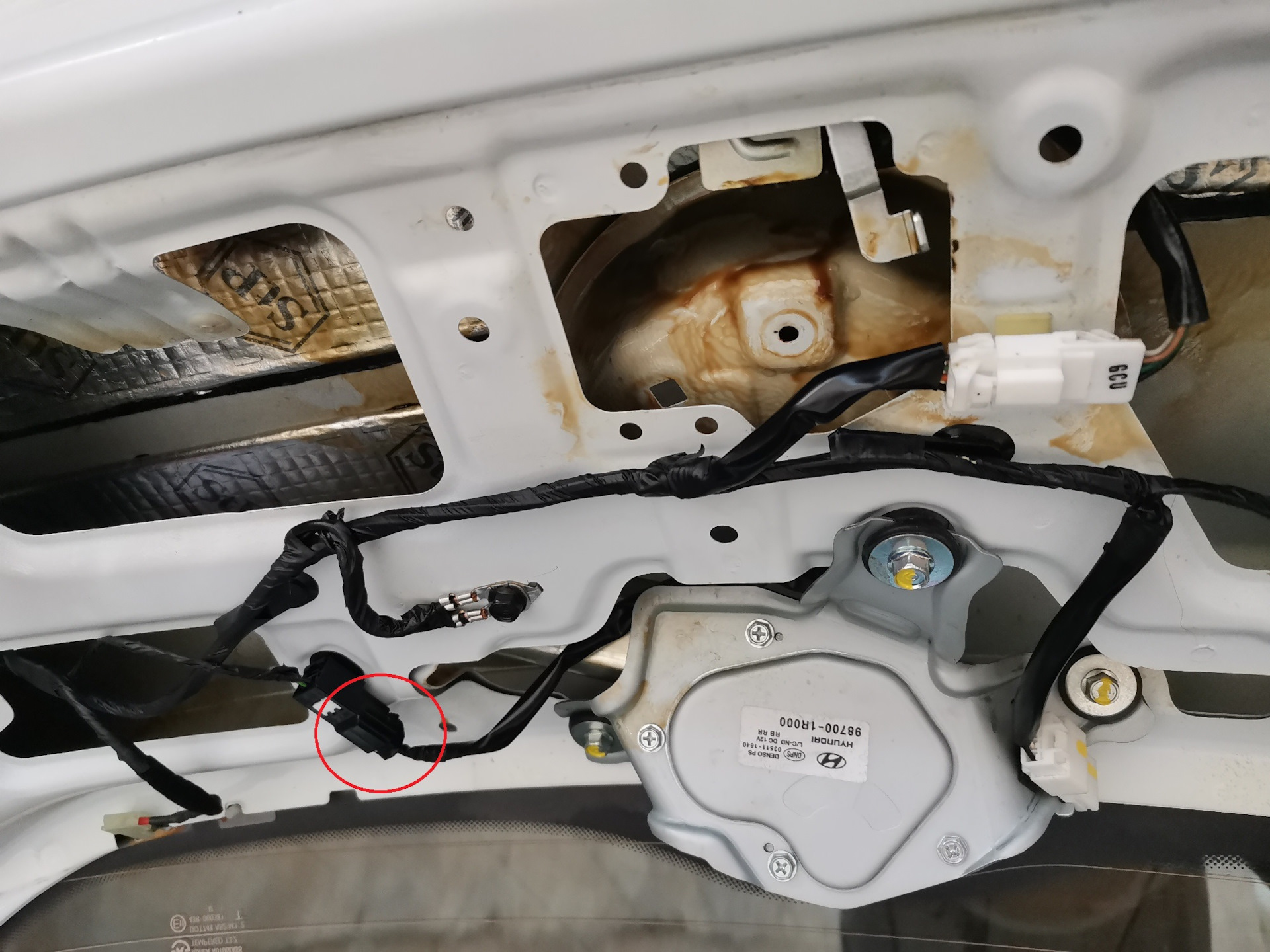 Глава 81: меняем уставшую кнопку открытия багажника — Hyundai Solaris ...