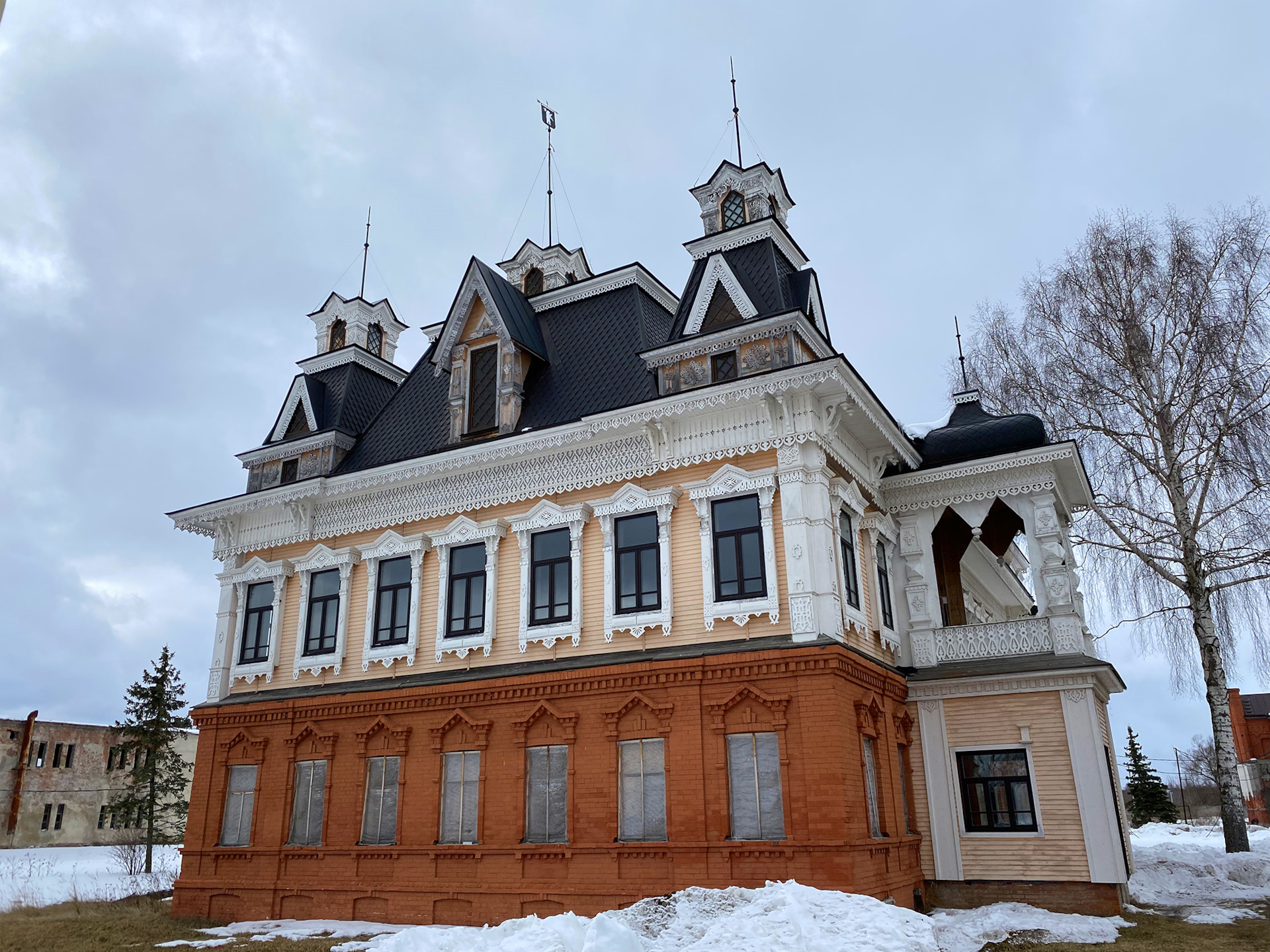 Замок никиты понизовкина в ярославле