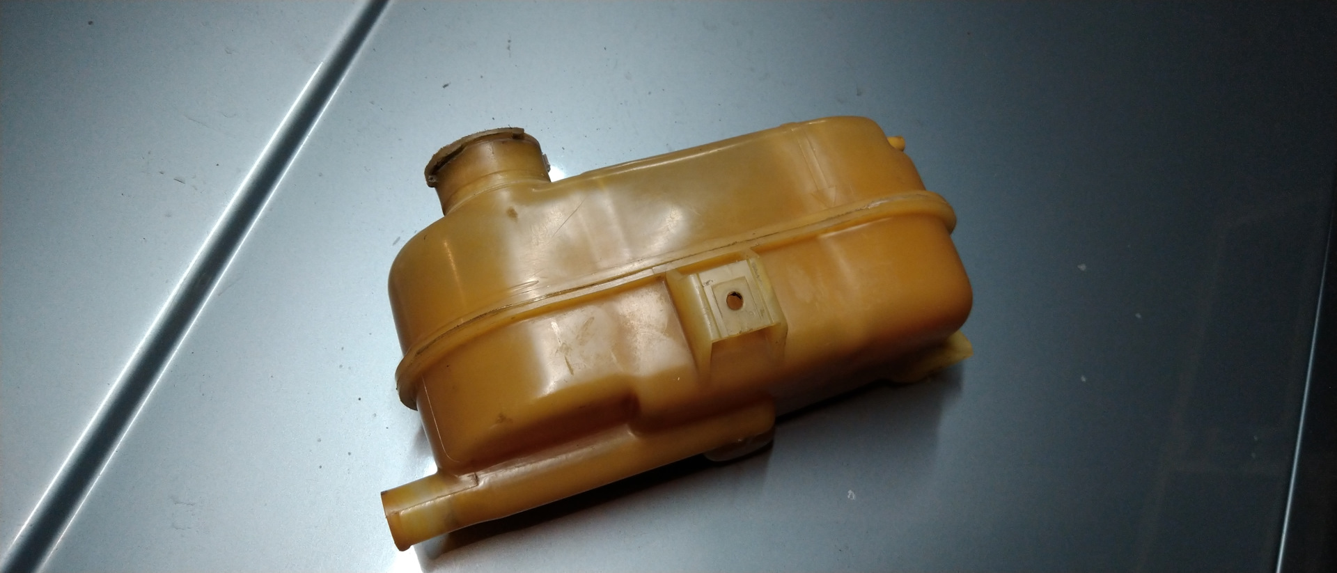 Очистка расширительного бачка. — BMW 7 series (E23), 3,5 л, 1985 года ...