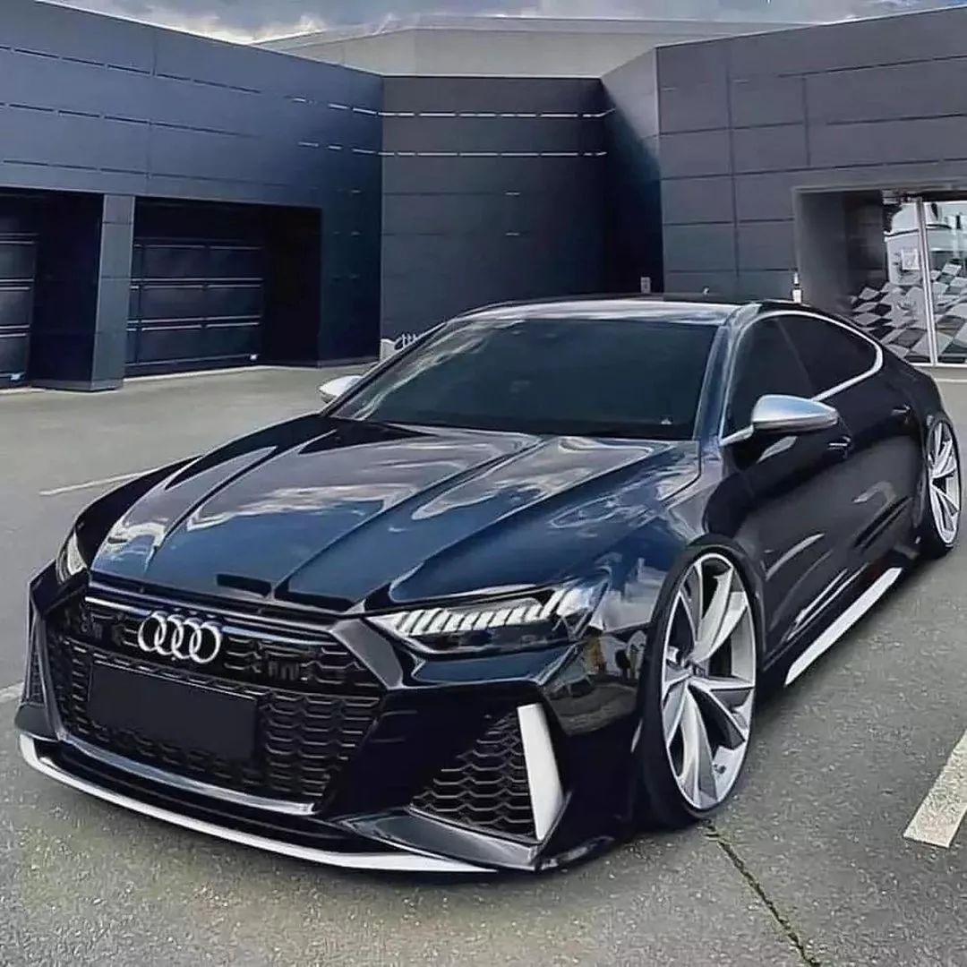 Audi rs7 коричневая