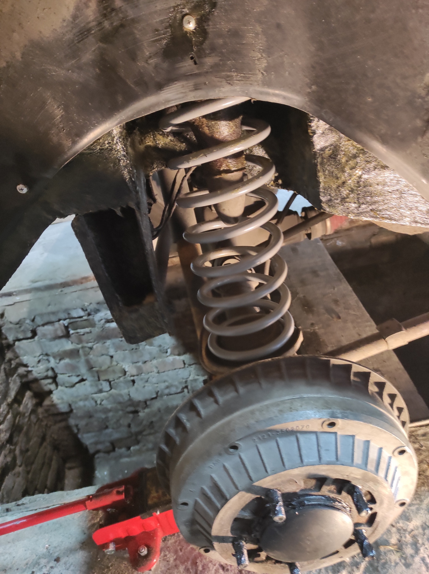 Замена пружин задних на 21 ниве — Lada 4x4 3D, 1,6 л, 1987 года ...