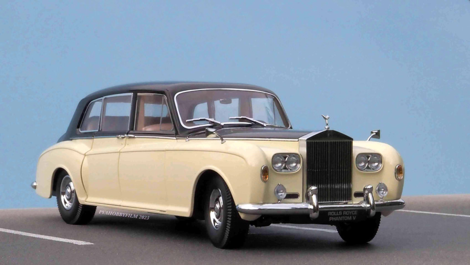 1/18 Rolls Royce Phantom V, 1964 MPW (Paragon #98219L