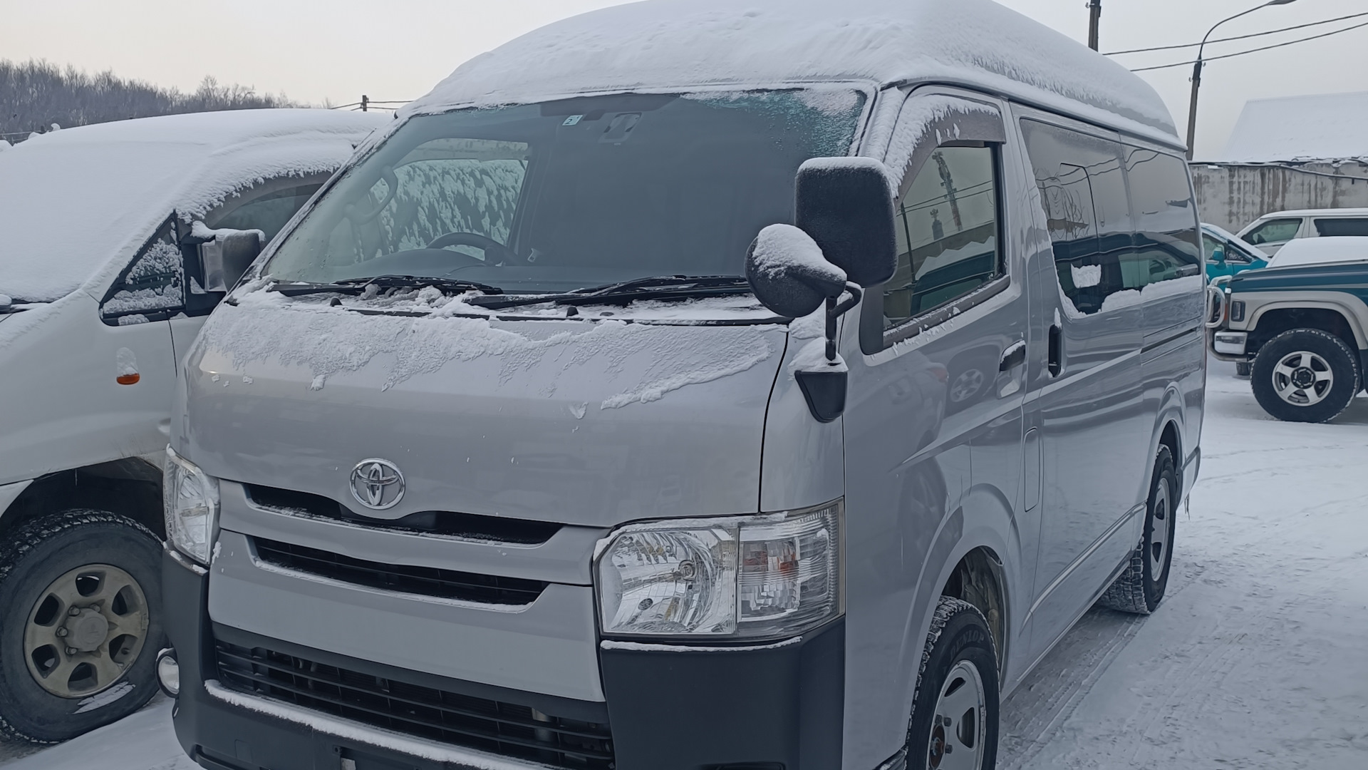 Hiace silver 2024