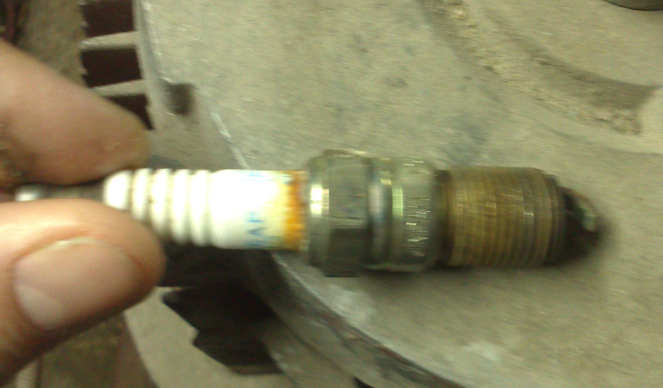 Свечи ford focus 2. С. Itv224, denso, свеча зажигания 5340. Свеча зажигания ford 5215216. Свечи зажигания форд мондео 1.