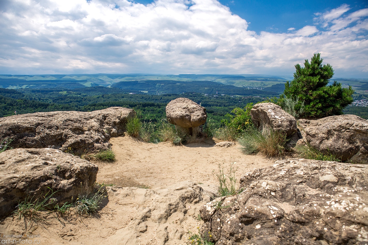 Серые камни в кисловодске фото