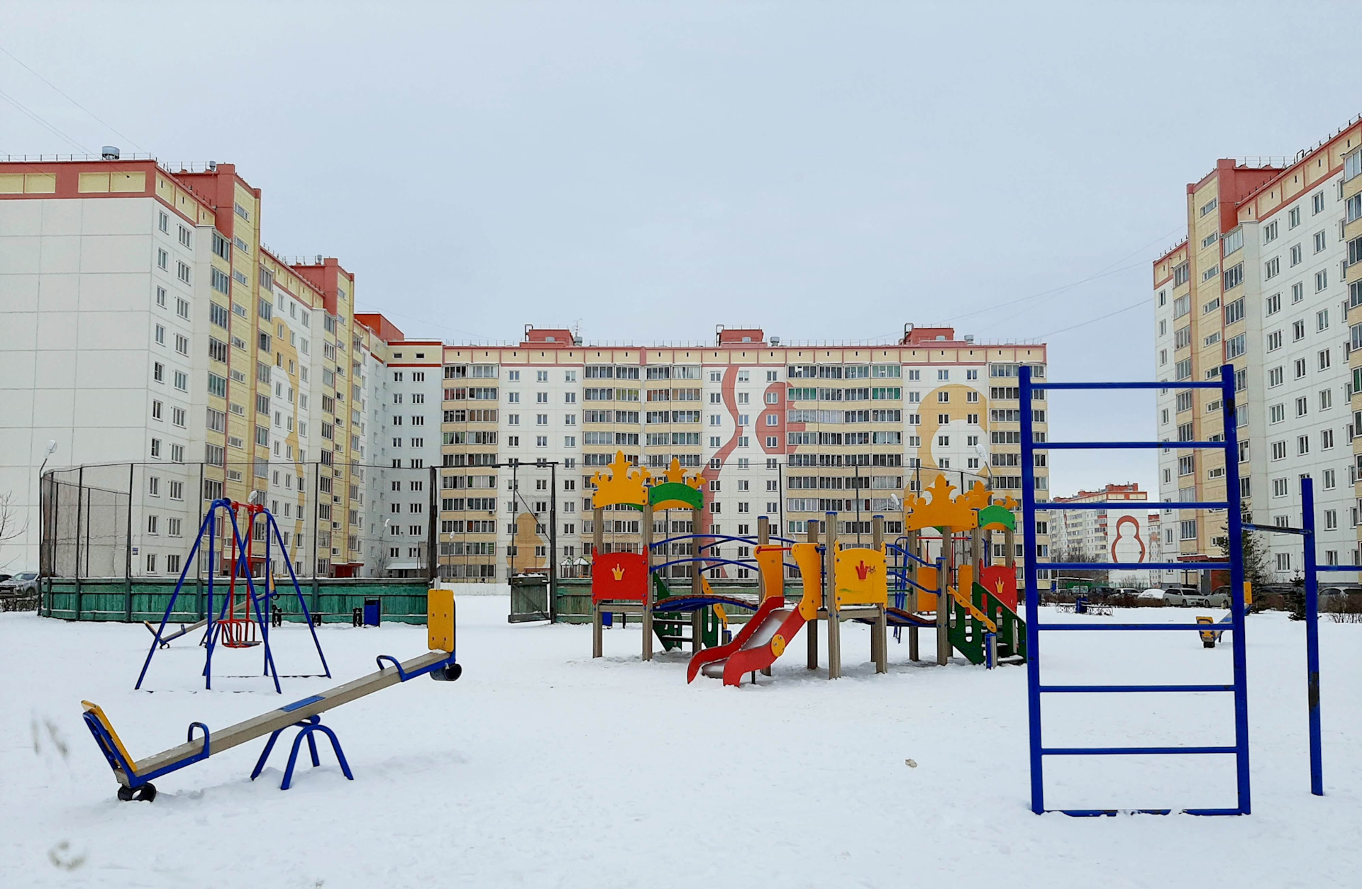 Матрешкин двор. ЖК на Петухова Новосибирск. Спорткомплекс на Петухова. Спорткомплекс на Петухова Новосибирск. Панорама Новосибирск жилой комплекс на Петухова.