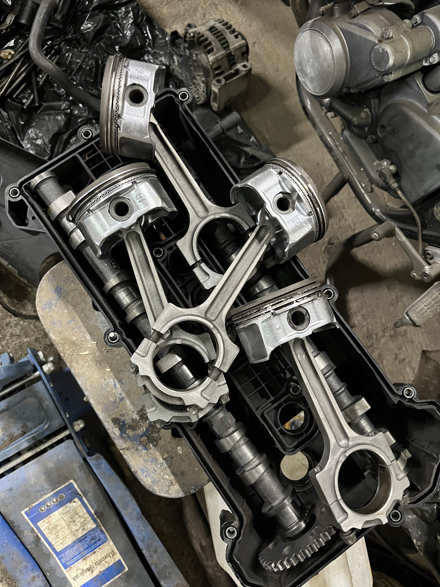 Мойка запчастей двигателя (3 этап) — Ford Mondeo IV, 2,3 л, 2012 года ...