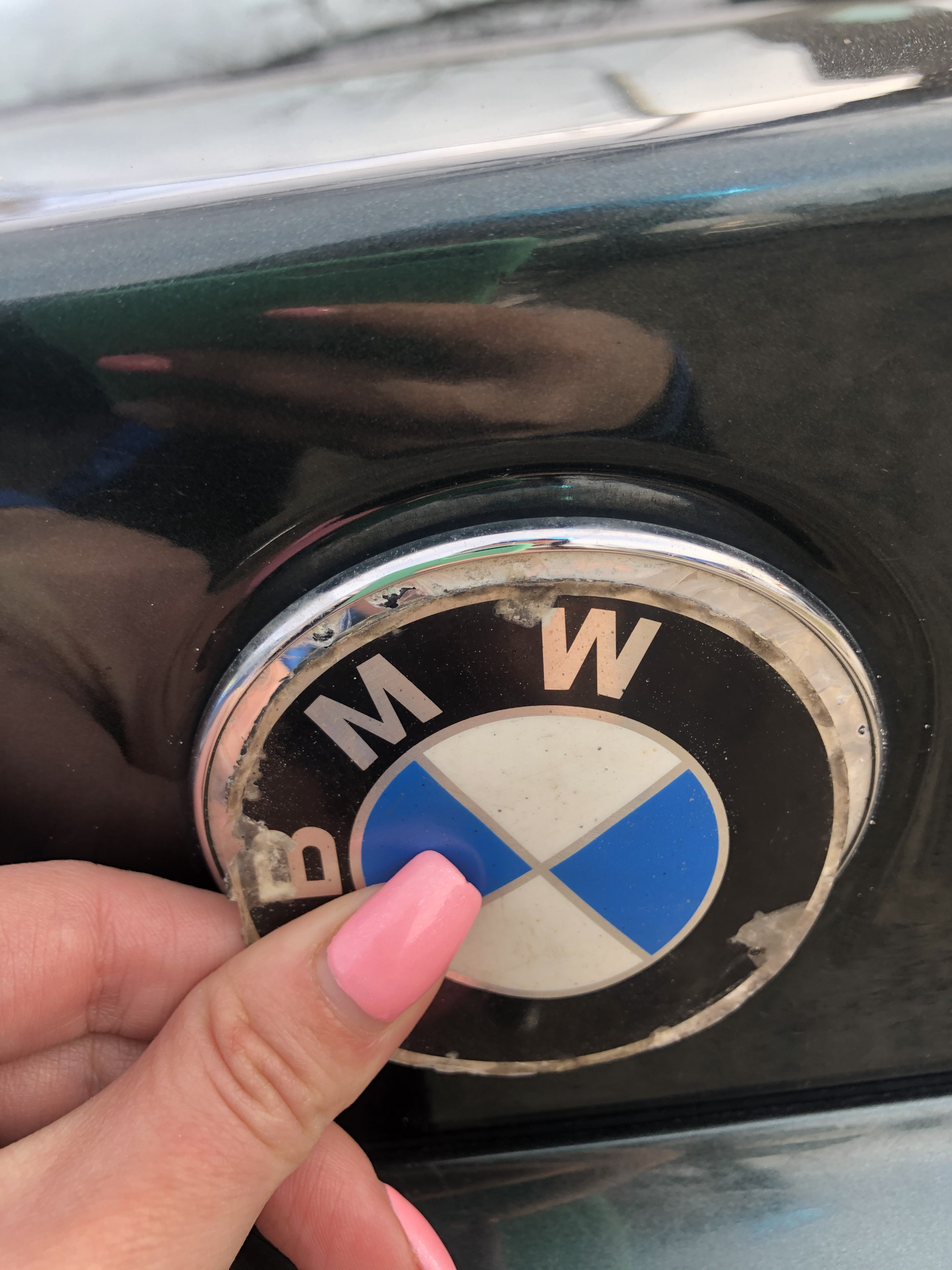 Как снять значок бмв с багажника Замена значка BMW на багажник - BMW 3 series (E46), 2 л, 2002 года аксессуары DR