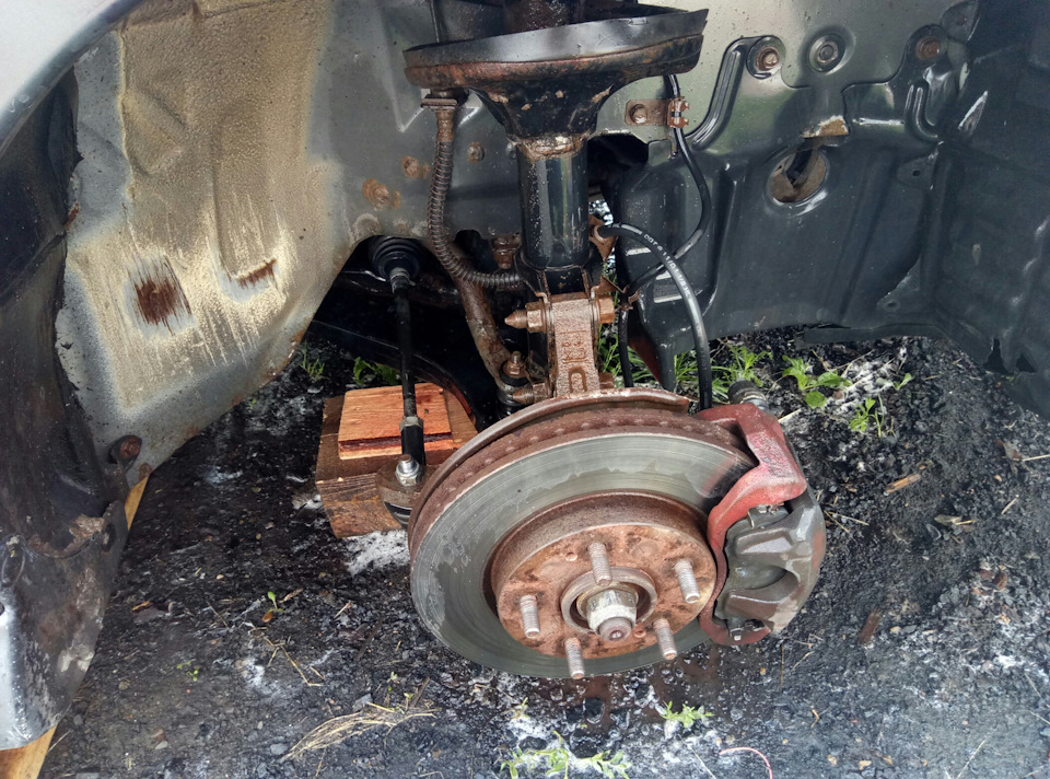 Погремушка блин, что там может еще греметь? — Mitsubishi Cedia, 1,8 л ...