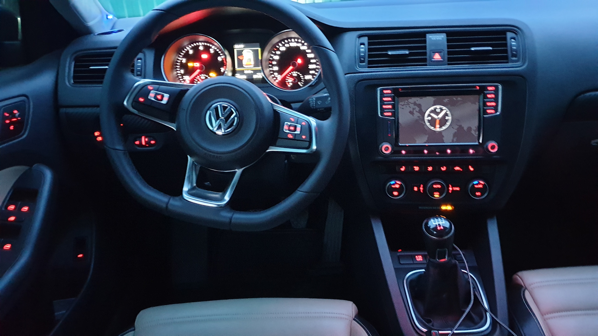 Composition Media, теперь и у меня! — Volkswagen Jetta VI, 1,6 л, 2012 года  | автозвук | DRIVE2