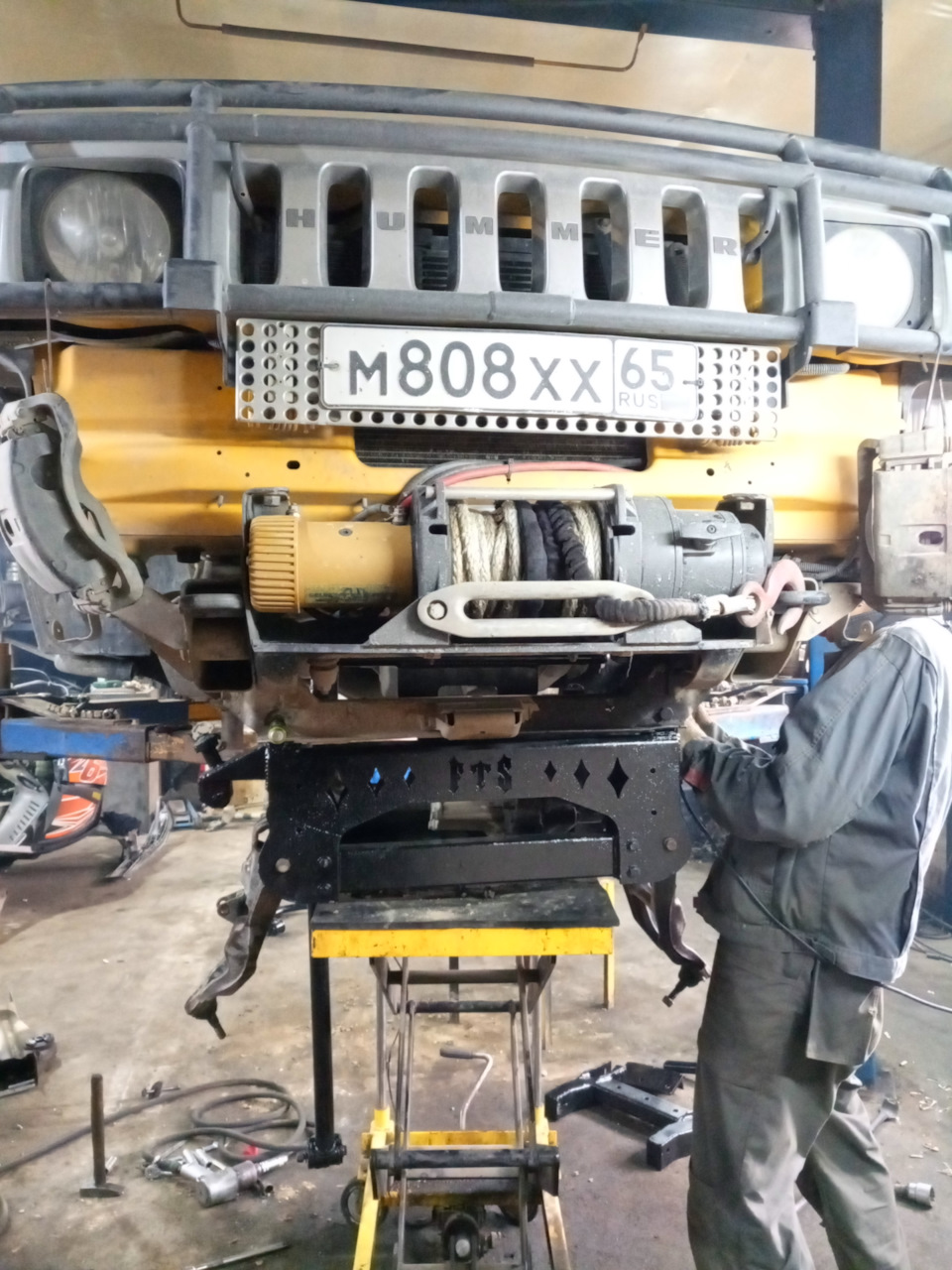 Установка лебедки Come up 15000 — Hummer H2, 6 л, 2003 года | тюнинг ...