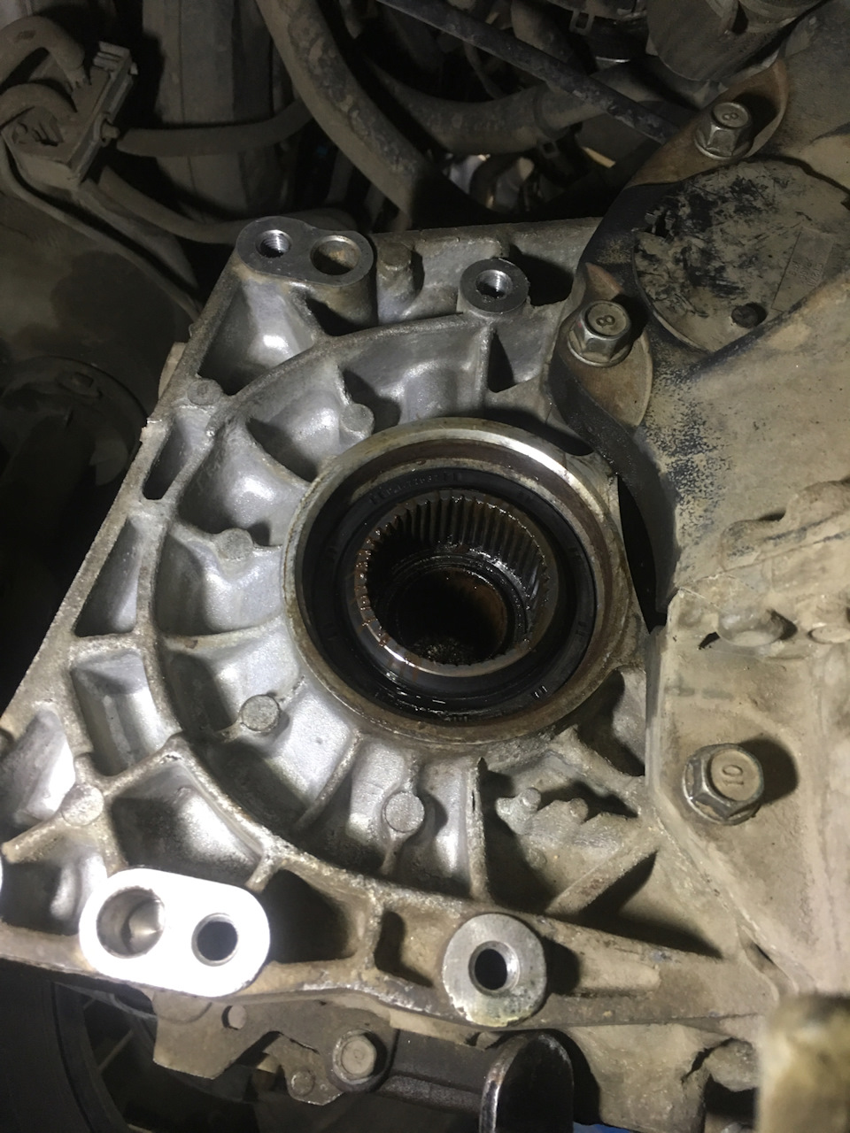 Замена раздатки( угловой редуктор) Хендай Санта Фе 3. — МАРАВТО на DRIVE2