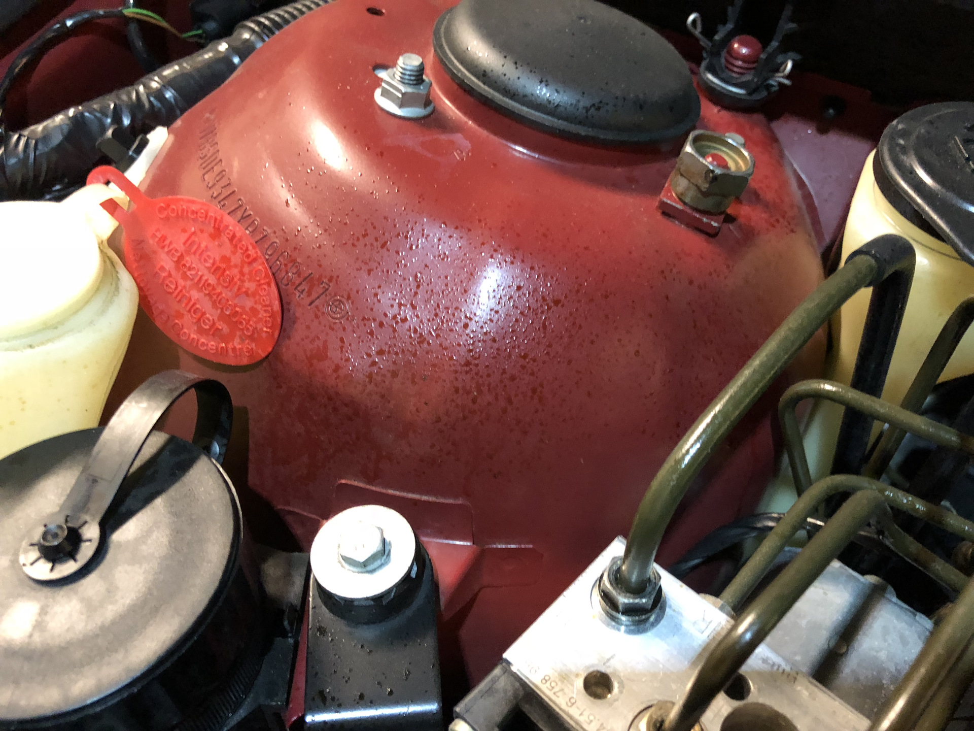 Течь масла из под крышки маслозаливной горловины. — BMW M5 (E39), 4,9 л ...