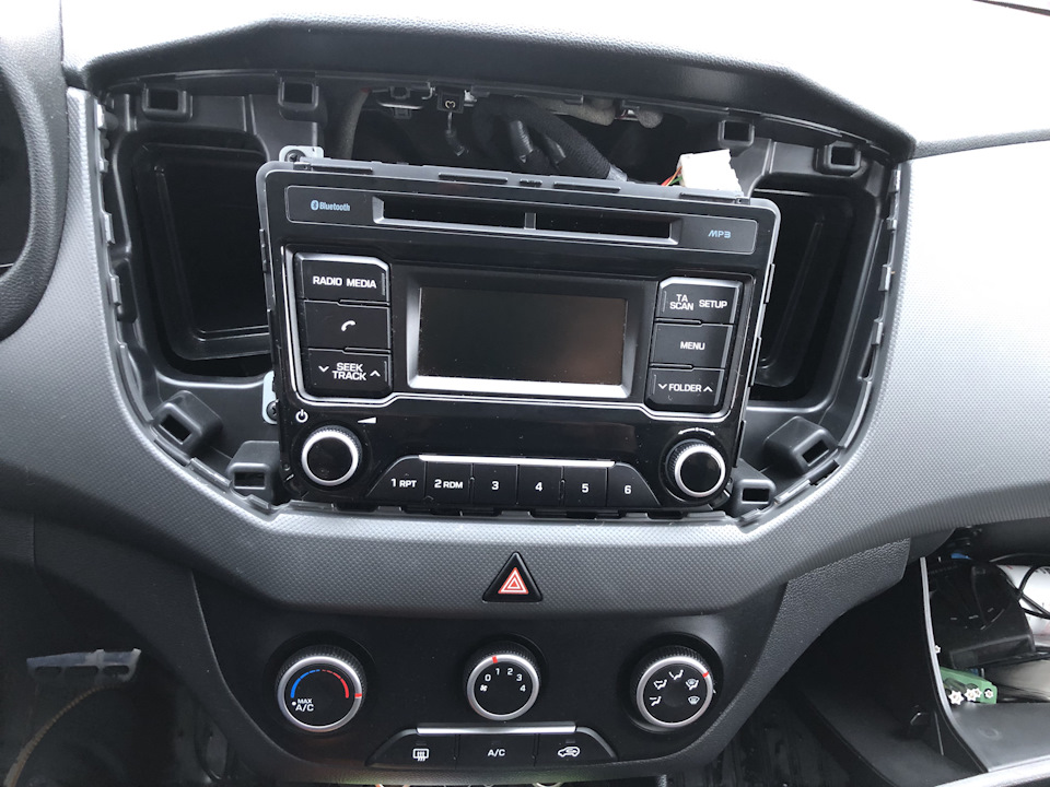 Как снять магнитолу creta Наконец-то заменил ШГУ на Андроид - Hyundai Creta (1G), 1,6 л, 2018 года автозву