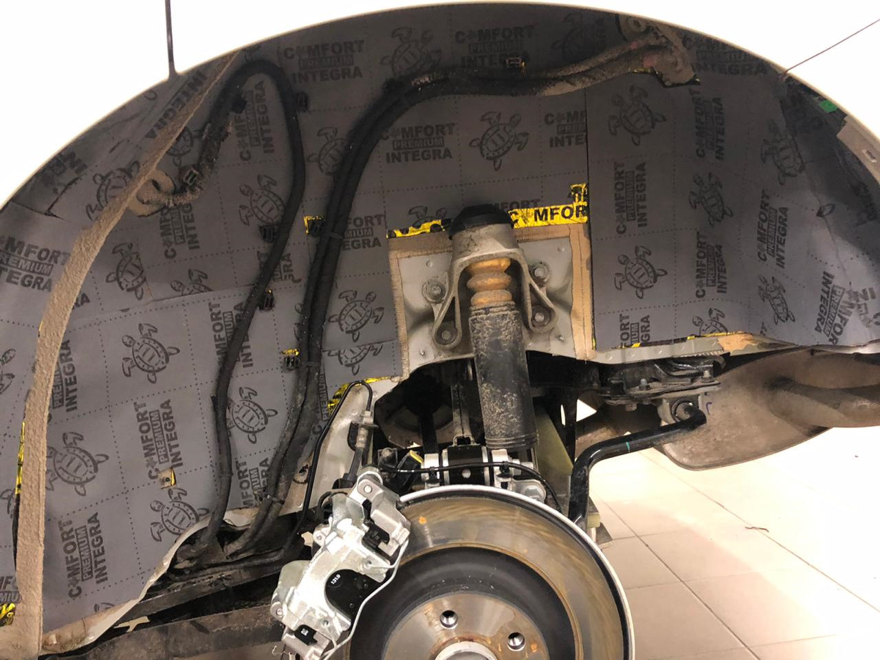 Volvo xc60 шумоизоляция арок. Шумоизоляция арок спб. Шумоизоляция арок спб. Шумоизоляция арок спб. Арка бмв 5 g 30.