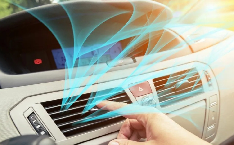 Автомобильная система кондиционирования воздуха. Air in car. Заправка автомобильных кондиционеров. Автокондиционер салон. Охлаждение салона автомобиля.